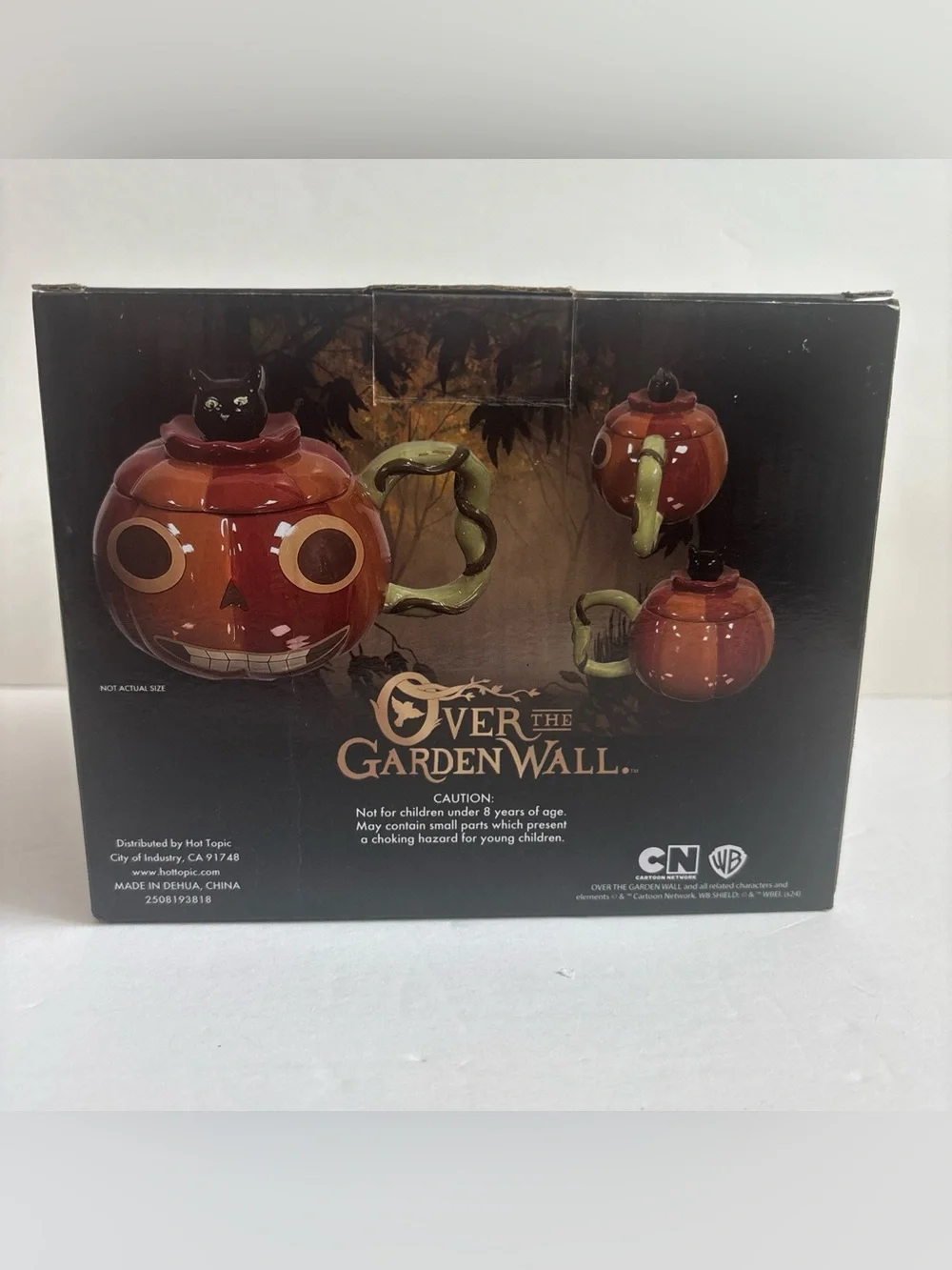 Over The Garden Wall Enoch Pumpkin Mug With Lid  And Black Cat Peeking On Top